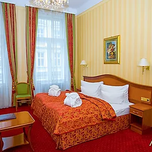 Opera I Self Check In Otel
